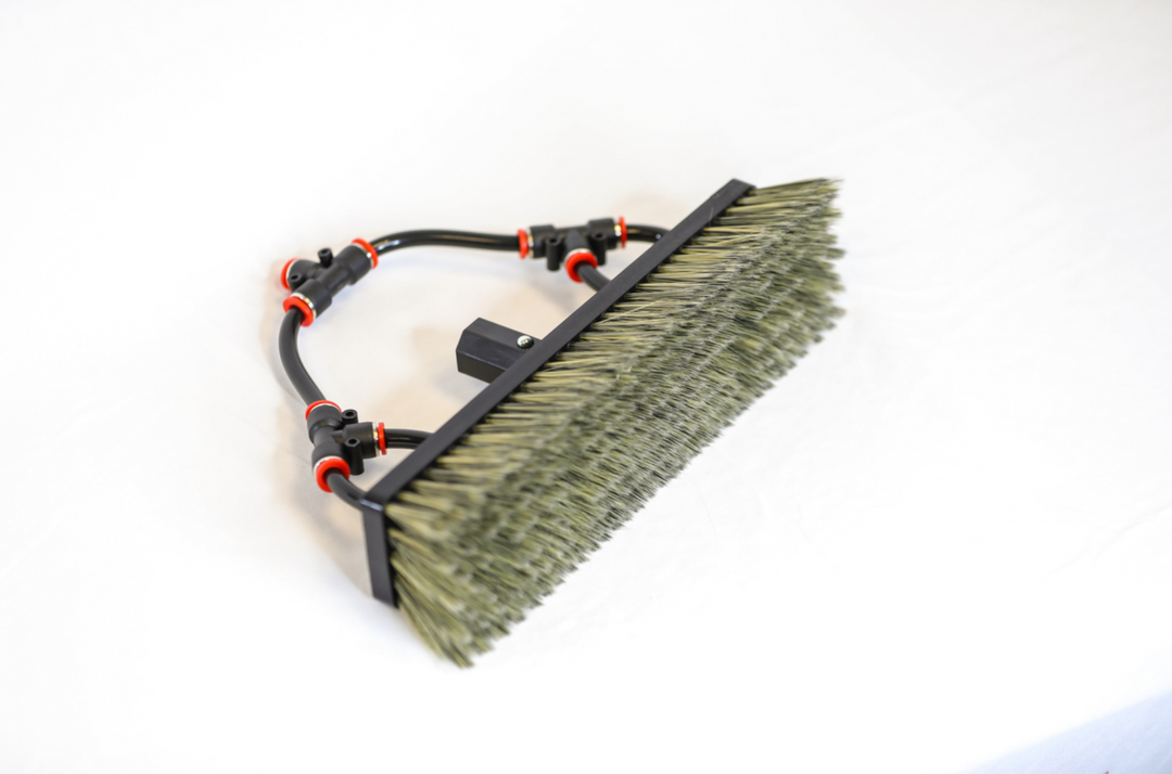 Tucker® Glide Bristle Brush - 4 Pencil Brush