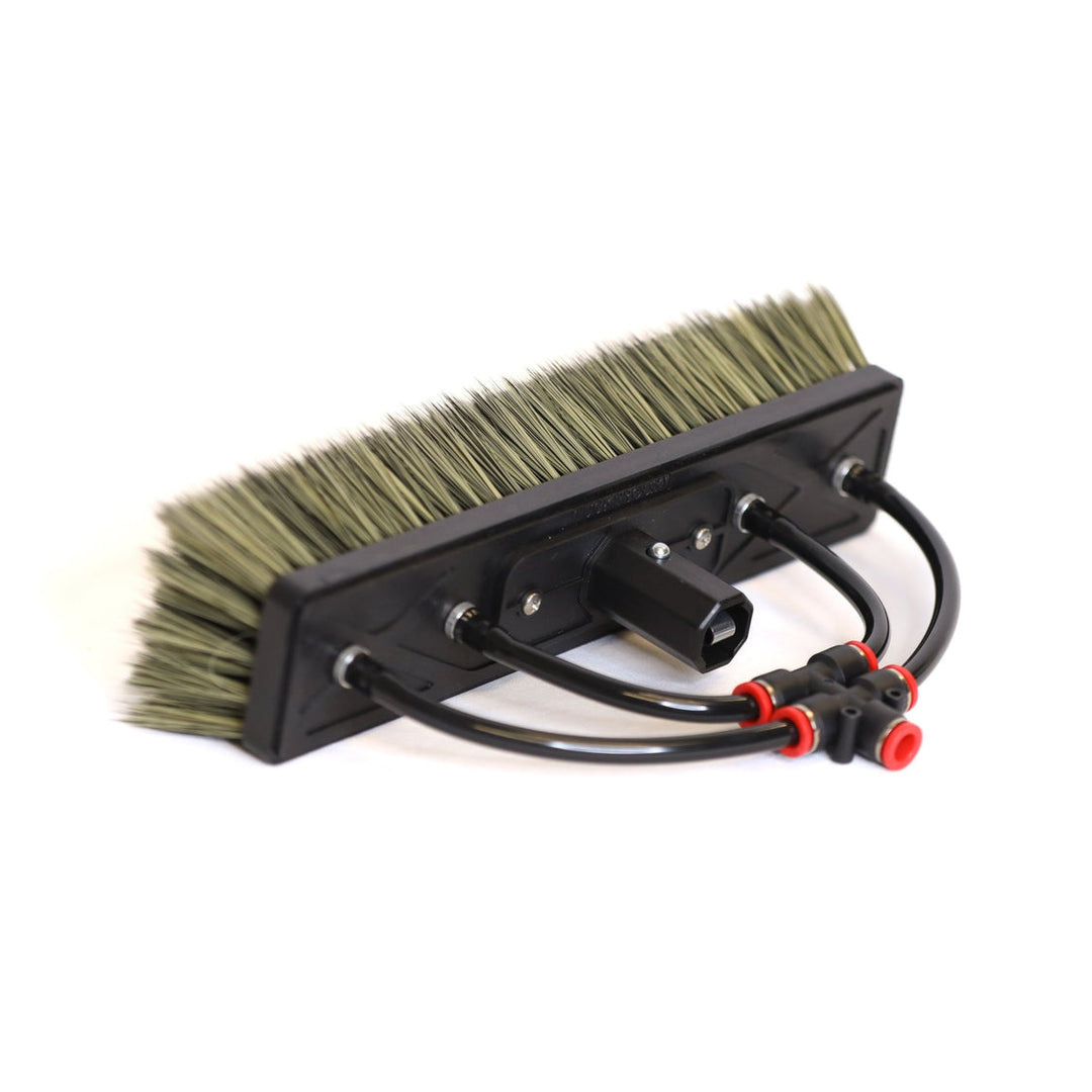 Tucker® Water Fed Brush | Honey Badger